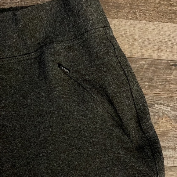 Duluth Trading Co Women’s S WearWithAll Ponté Knit Leggings Dark Charcoal Gray - Picture 3 of 5